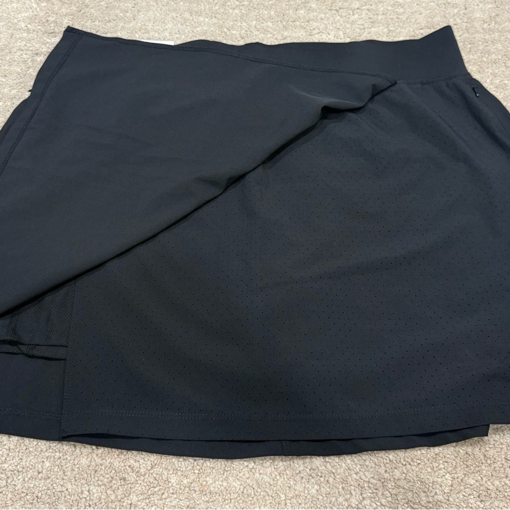 ZeroXposur Women's Black Skort - Picture 2 of 5